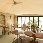 Apartmen Relax 200 M T Beach