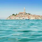Apartmen Relax 200 M T Beach