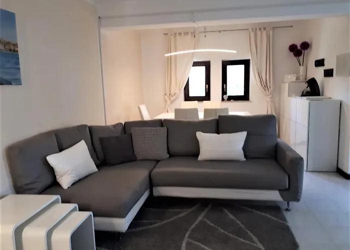 Apartmen Relax 200 M T Beach